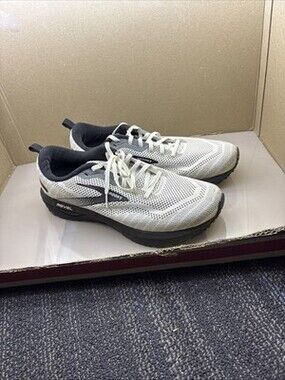 Brooks Revel 6  Size 13 White Black Gray Athletic Running Shoes Sneakers